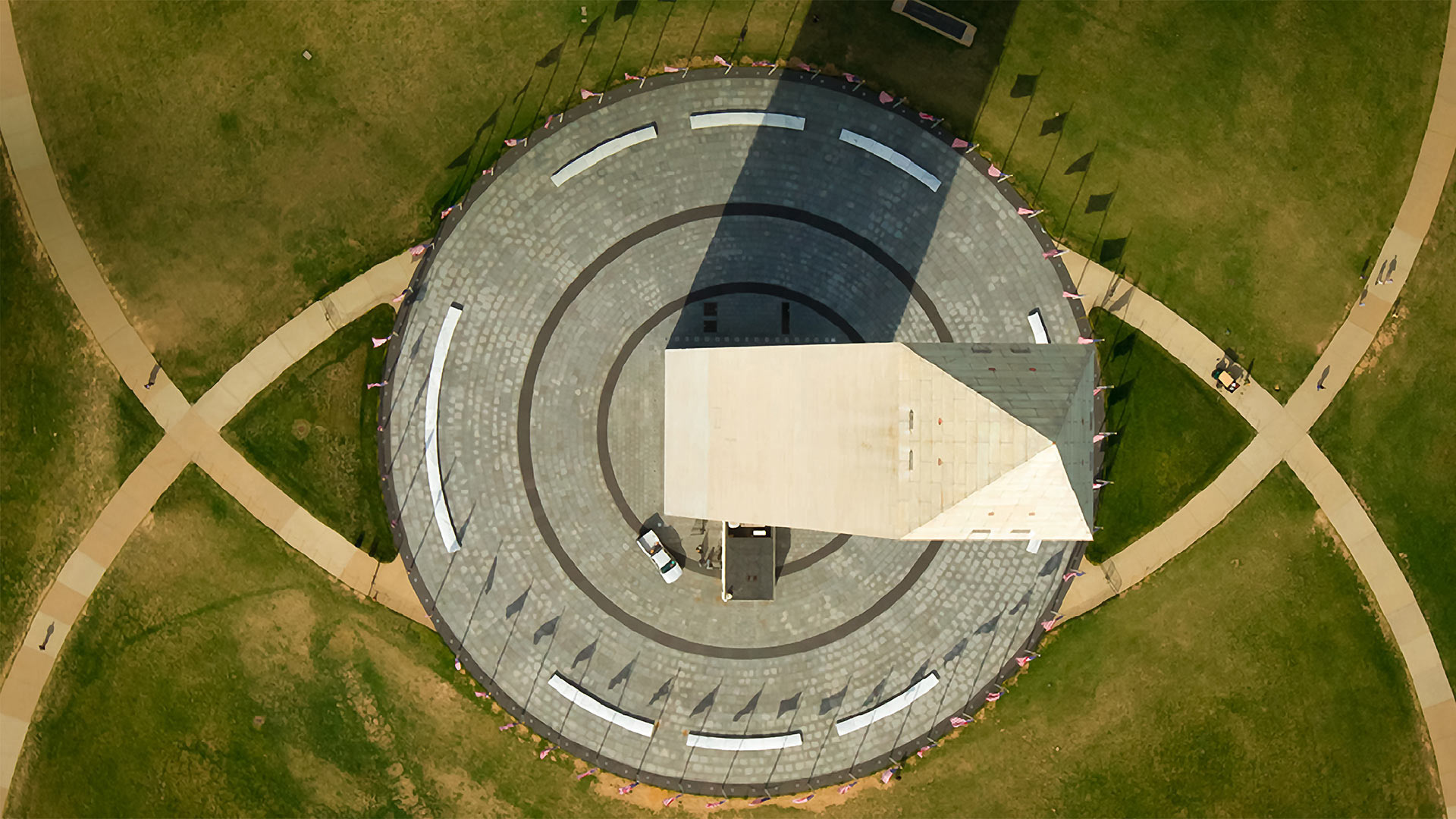 Aerial view of the Washington Monument in Washington, DC (© NASA Photo/Alamy)(Bing United States)